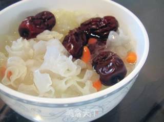 抗雾霾，清热润肺甜品：红枣莲子银耳羹的做法步骤：3