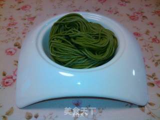 碧绿（无水）菠菜面的做法步骤：9