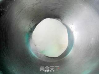 金枪鱼披萨的做法步骤：3