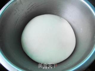 金枪鱼披萨的做法步骤：7