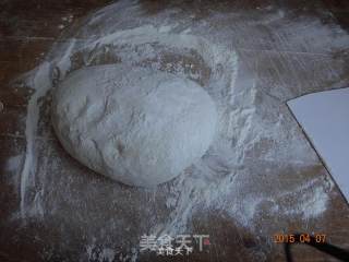 香甜炼乳花卷奶香花卷馒头的做法步骤：4
