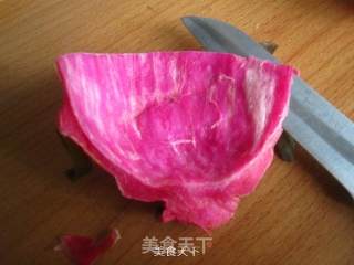 西方养颜圣品——火龙果皮麦芬的做法步骤：2