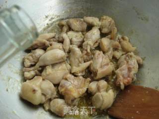 口蘑咖喱鸡的做法步骤：6