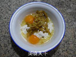 榨菜鸡蛋饼的做法步骤：2