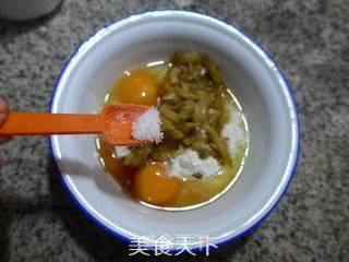 榨菜鸡蛋饼的做法步骤：4
