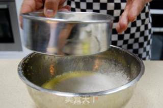 德普烤箱食谱之戚风蛋糕卷的做法步骤：3