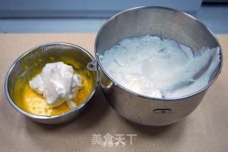 德普烤箱食谱之戚风蛋糕卷的做法步骤：5