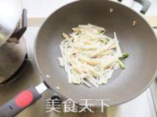 家庭必备菜竹笋肉丝的做法步骤：8