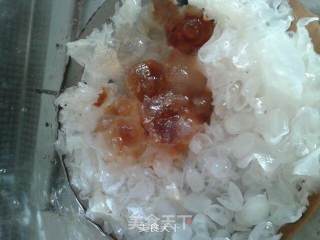 雪莲子桃胶银耳养颜羹的做法步骤：5