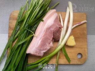 韭香翡翠肉丸的做法步骤：1