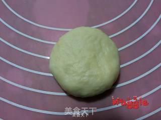 圆咕噜香肠包的做法步骤：9