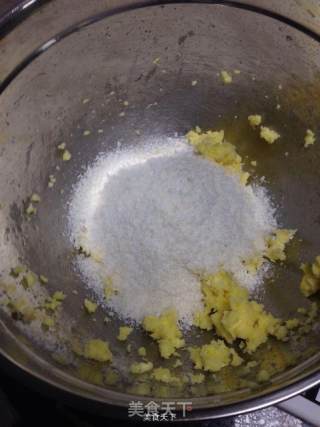 椰蓉辫子面包的做法步骤：1