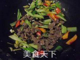 泡椒牛肉，想尝尝吗？的做法步骤：8