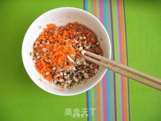 肉馅酿鱿鱼的做法步骤：4