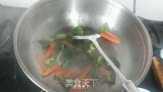炒鱿鱼的做法步骤：5