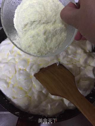 蔓越梅牛轧糖的做法步骤：2