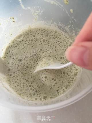 天津正宗煎饼果子的做法步骤：1