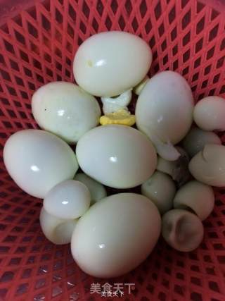 猪脚姜醋的做法步骤：1