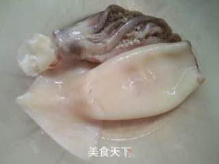 烤鱿鱼筒的做法步骤：1