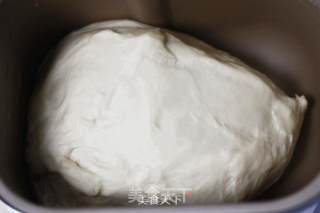 豆沙卷面包（烤箱烤豆沙卷面包，超级简单哦~）的做法步骤：4