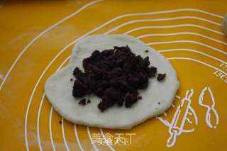 豆沙卷面包（烤箱烤豆沙卷面包，超级简单哦~）的做法步骤：6