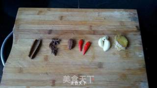 红烧猪爪的做法步骤：2