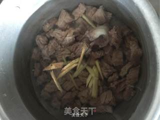 咖喱牛肉粉丝汤的做法步骤：4