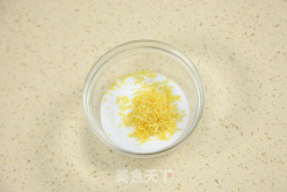 恋上柠檬香的味道---玛德琳蛋糕的做法步骤：2