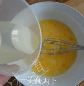 蔓越莓马芬的做法步骤：2