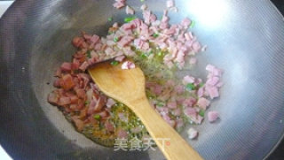 韭菜培根炒饭的做法步骤：3