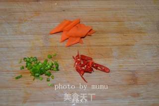 用自发豆芽炒细面的做法步骤：5