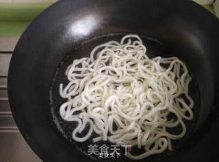 炒乌冬面的做法步骤：2