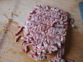 黑椒牛肉饼的做法步骤：1