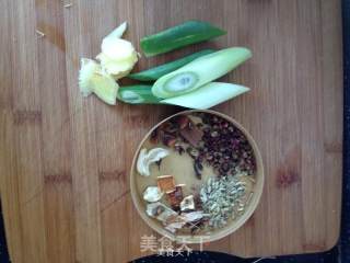 砂锅牛小排的做法步骤：3
