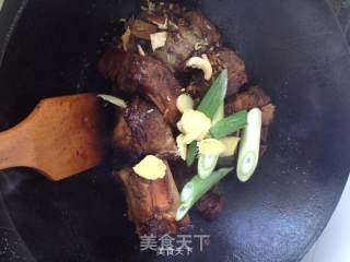 砂锅牛小排的做法步骤：9