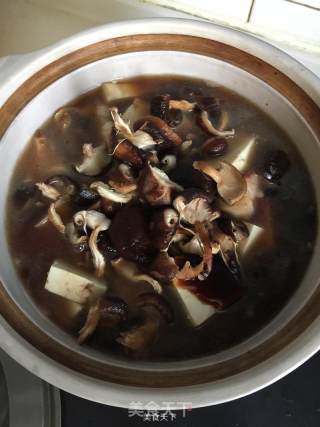 小花菇炖豆腐的做法步骤：6