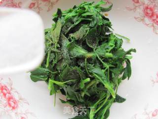 桃花朵朵之沙拉汁苜蓿的做法步骤：5