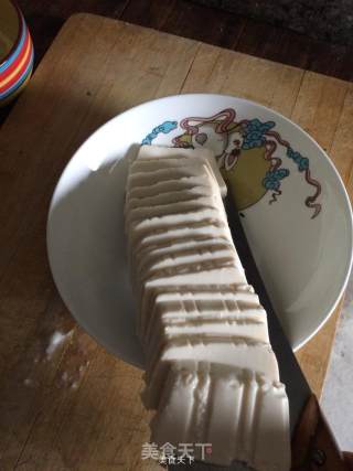 蒜香皮蛋豆腐的做法步骤：5