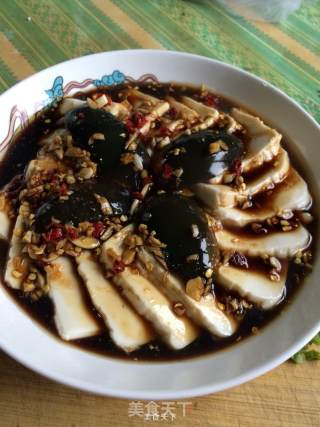 蒜香皮蛋豆腐的做法步骤：14