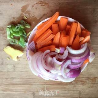 羊肉抓饭的做法步骤：2