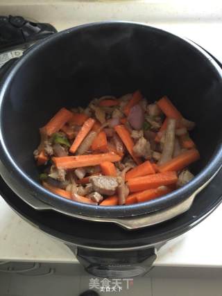羊肉抓饭的做法步骤：5