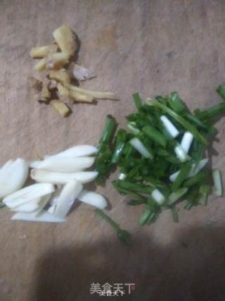 小白菜蛤蜊汤的做法步骤：2