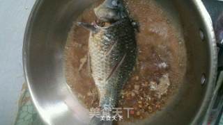 红烧鲫鱼的做法步骤：8