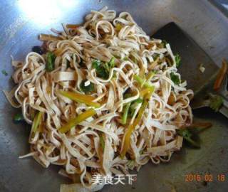 红油炝豆皮的做法步骤：3
