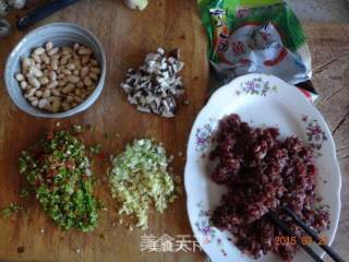 香辣牛肉酱的做法步骤：2
