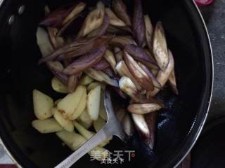 土豆炖茄子的做法步骤：10