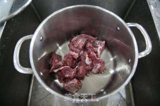 清爽开胃凉拌菜：凉拌牛肉的做法步骤：2