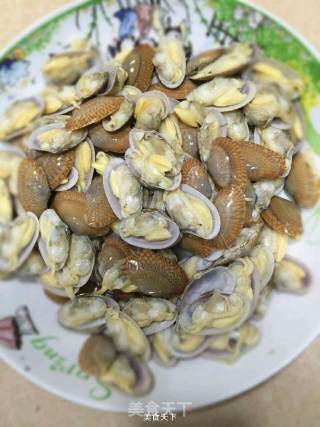 花蛤炒蒜苗的做法步骤：5