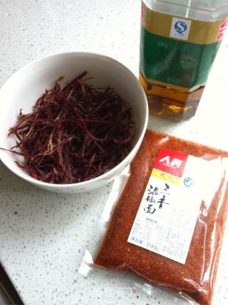 川味牛肉辣油的做法步骤：1