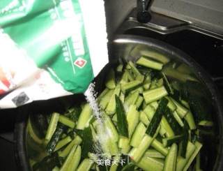 腌黄瓜的做法步骤：7